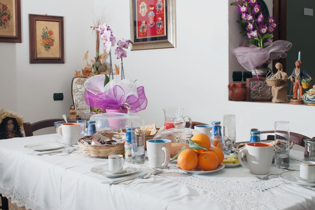 Il Vecchioliveto Di Ornella Acomodação com café da manhã Marrùbiu Quarto foto